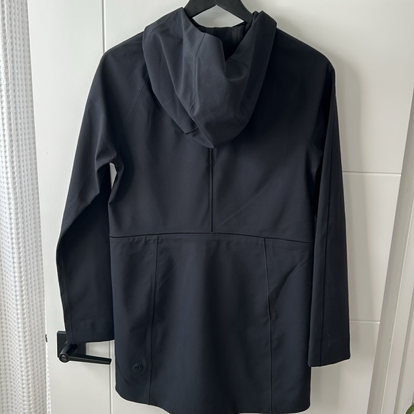 Lululemon Softshell Jacket - Picture 5 of 10